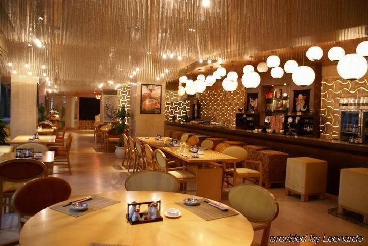 New Century Grand Hotel Kaifeng Restoran fotoğraf